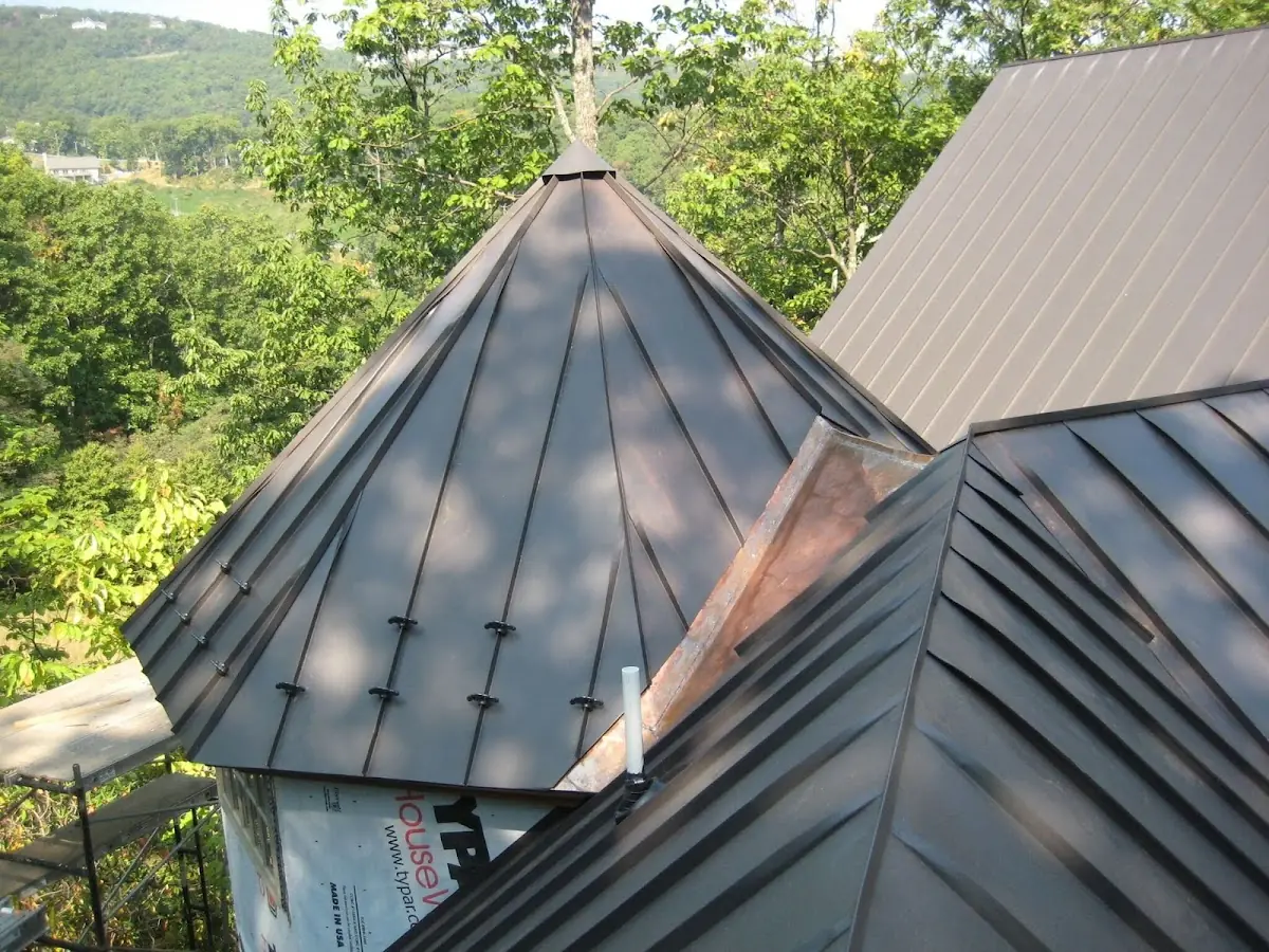 Professional Gutter Cleaning by Craftsman Roofing in Malibu Beach